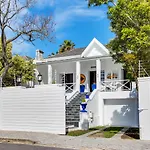 Sydney Green Point Villa