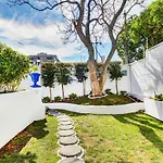 Sydney Green Point Villa