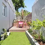 Glengariff Apartment