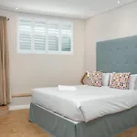 Glengariff Apartment