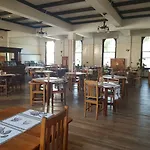 Lenox Guesthouse And Backpackers