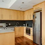 506 Cartwright