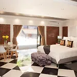 Purple Rayn Boutique Hotel