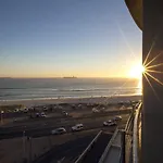 2 Bedroom Apartment With Breathtaking Views!