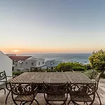 Camps Bay Views Roodeberg