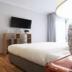 Urban Oasis At Windburg Suites