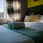 Relaxing Guest Huse In The Heart Of Ndabeni