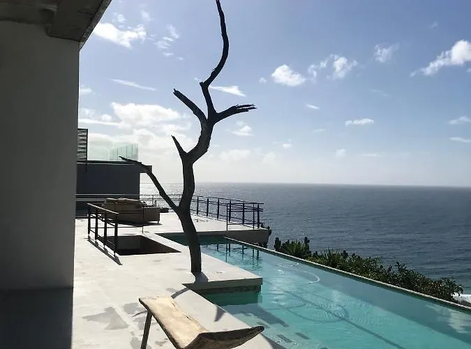 Le 12 Artist Loft The Pool Mezzanine