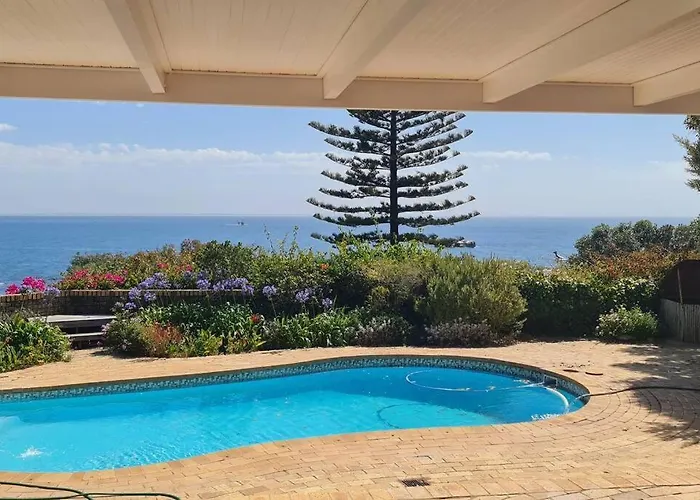 Neptunes Seat - Garden Paradise With Ocean Views