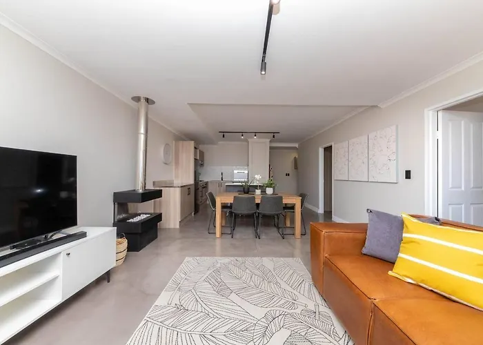 Modern Loadshedding Free Apartment In Azure 22