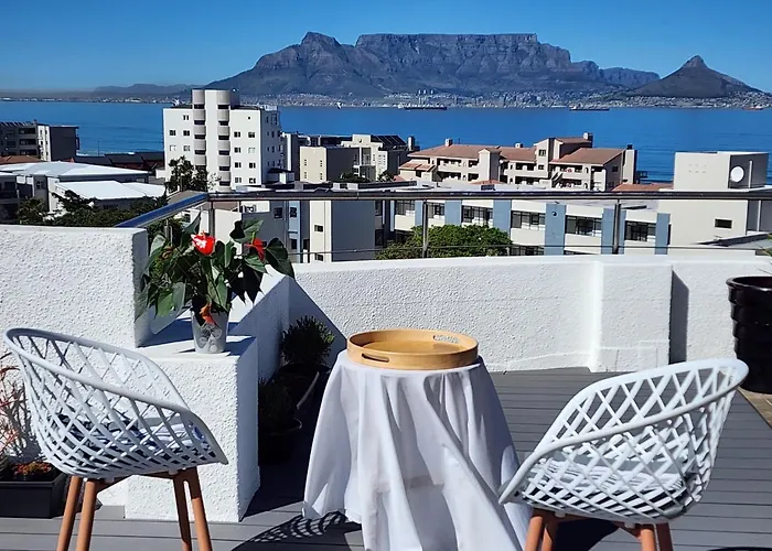 The Penthouse, Pub Lounge And Porch On The Palace, Bloubergstrand