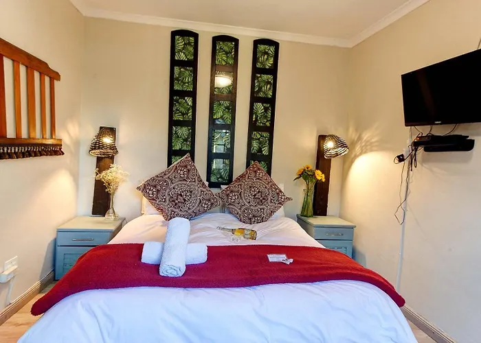 Strand Double En-Suite Studio