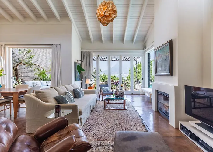 Lions Head Villa With Table Mountain Views