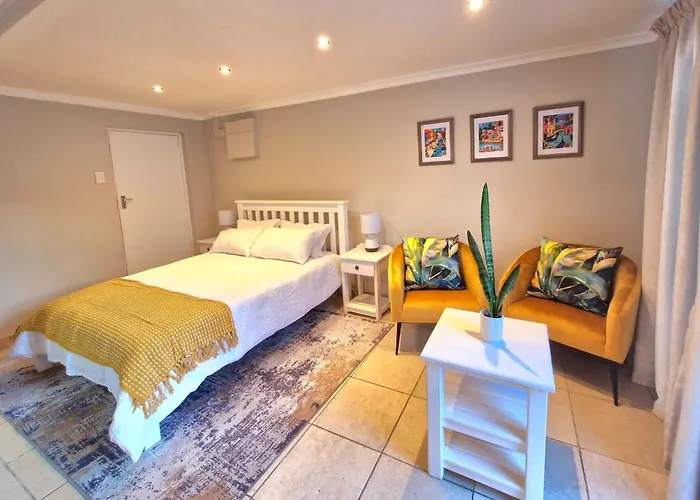 Ivy Place Studio Apartment
