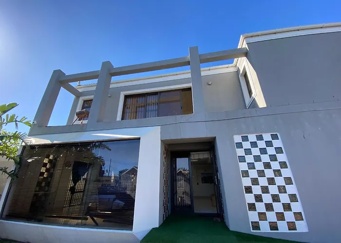 Luxe Stay In Parow North