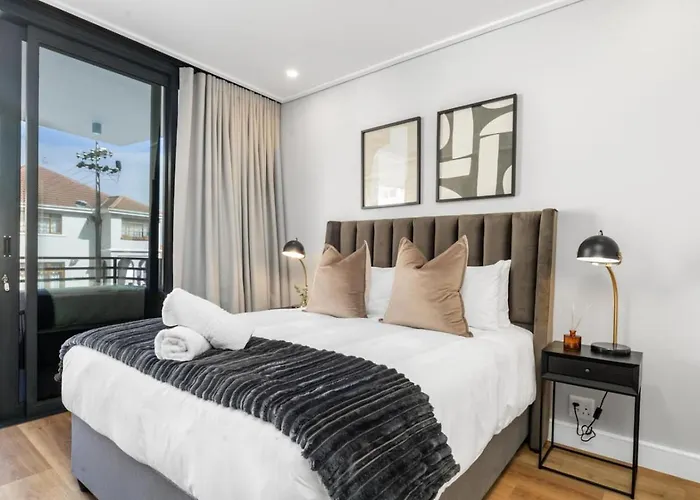 Coastal Luxe 1-Bed Escape