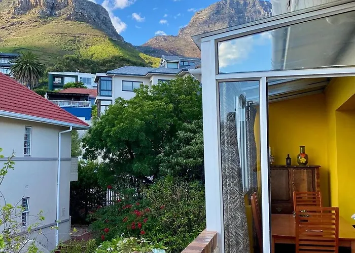 Bright & Sunny Table Mountain Stay