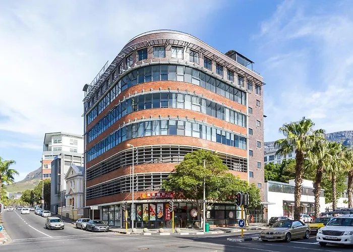 Industrial 1 Bedroom Apartment In The City Bowl