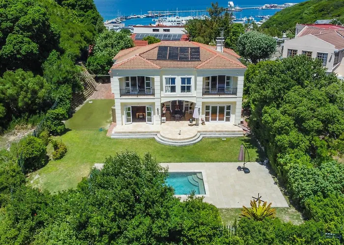 Luxury Family Villa Near Beach With Grill And Workspace