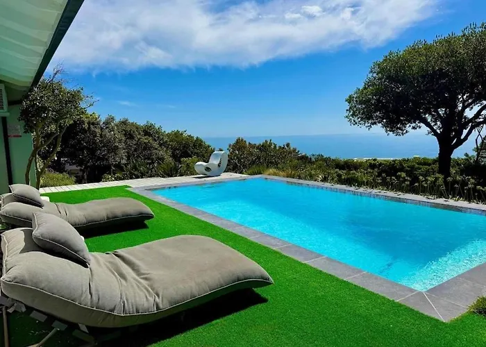 Gryphon House Camps Bay