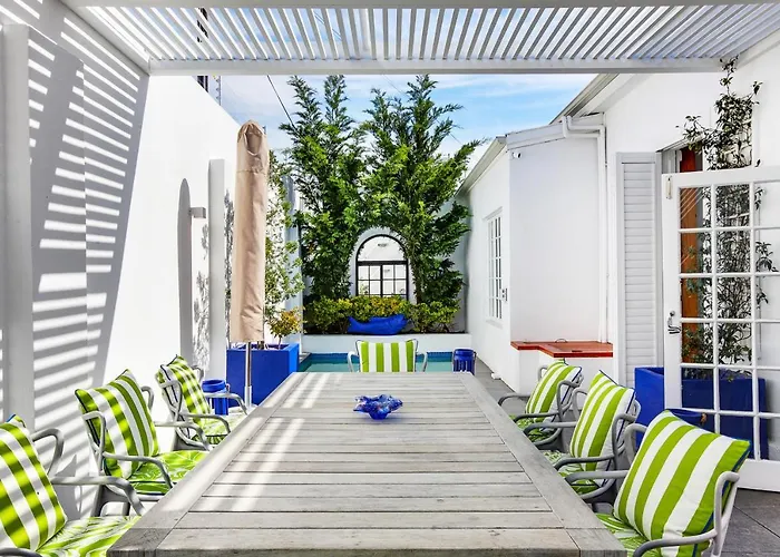 Sydney Green Point Villa