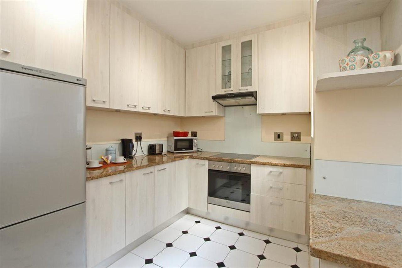 Apartment Berkeley Square