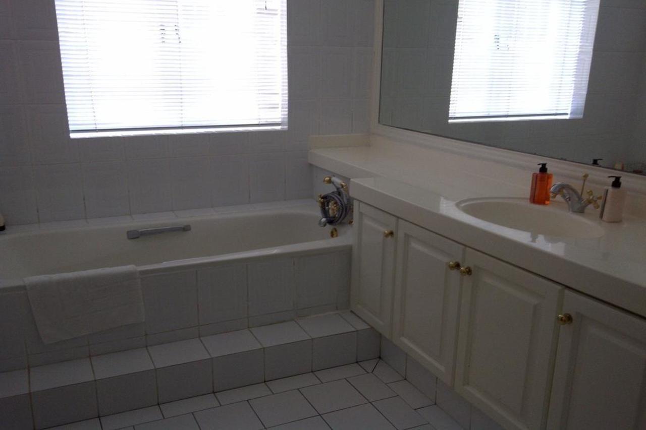 Bantry Bay Luxury Guest house 4*