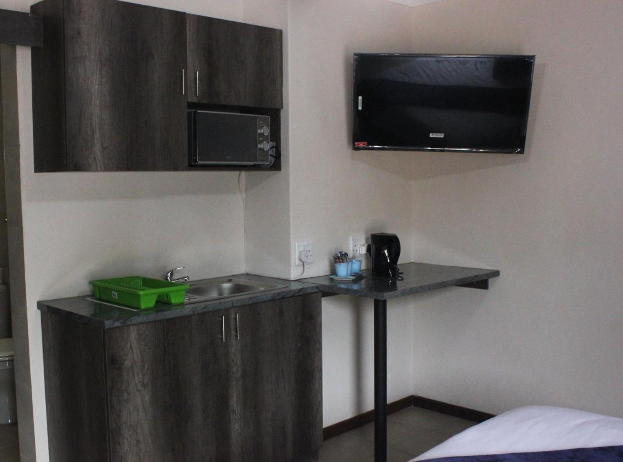 Sir Self Catering Guest house 2*
