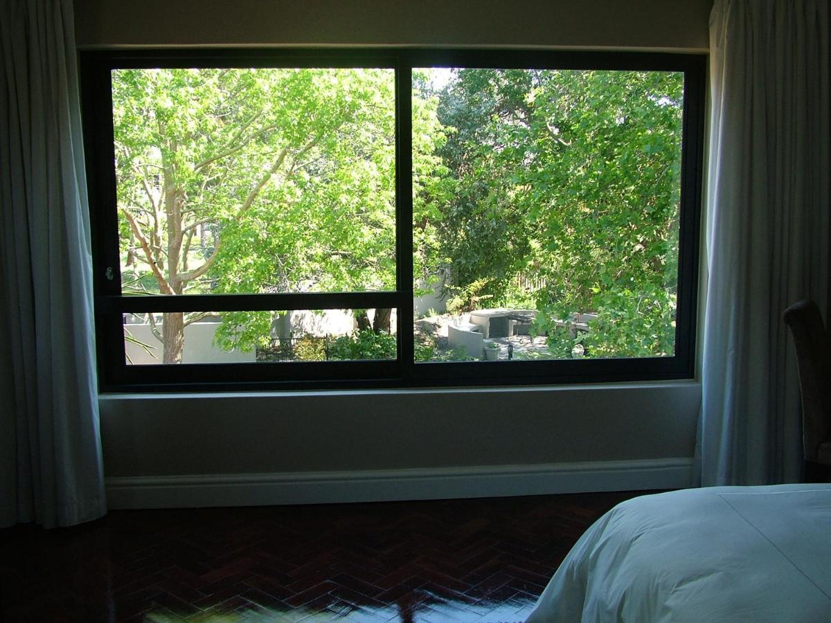 Guest house Inverness Manor Cape Town