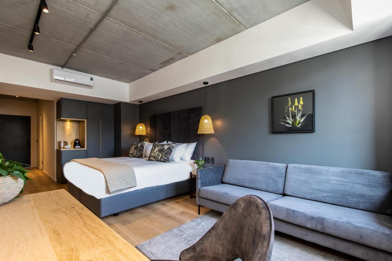Hotel Kloof Street - Lion Roars &