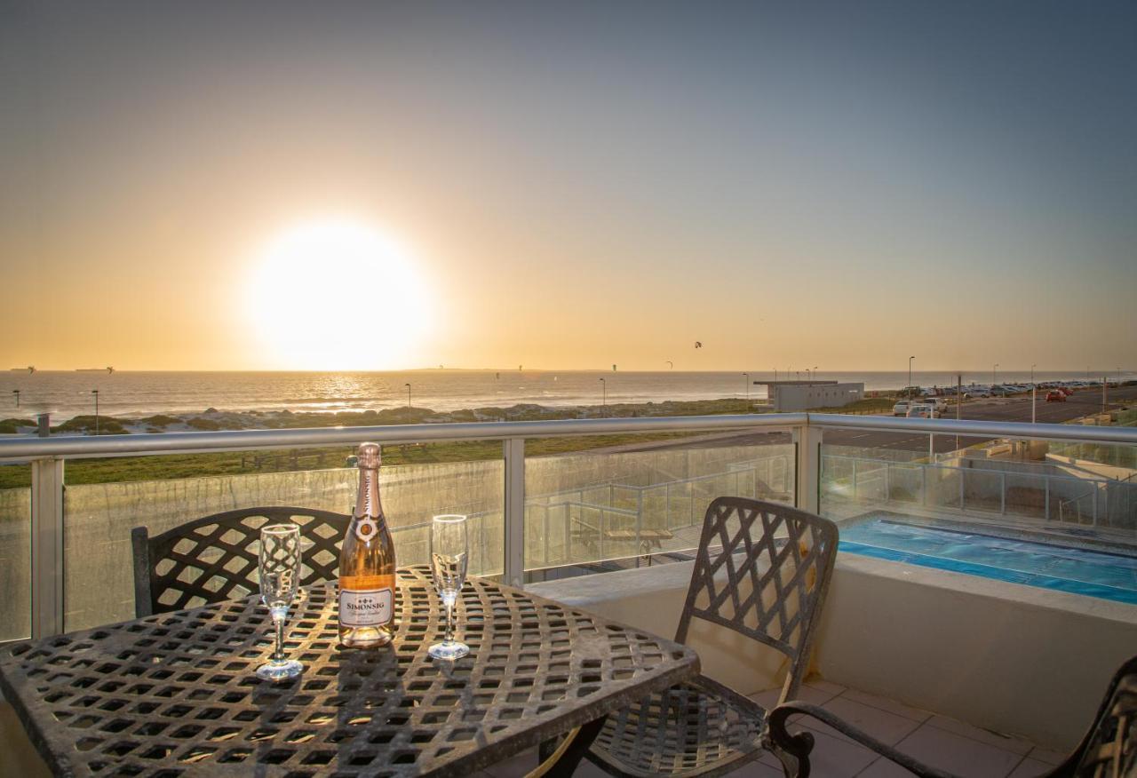 Apartment Spectacular Beachfront 3 Bedroom C101 Sea Spray Cape Town