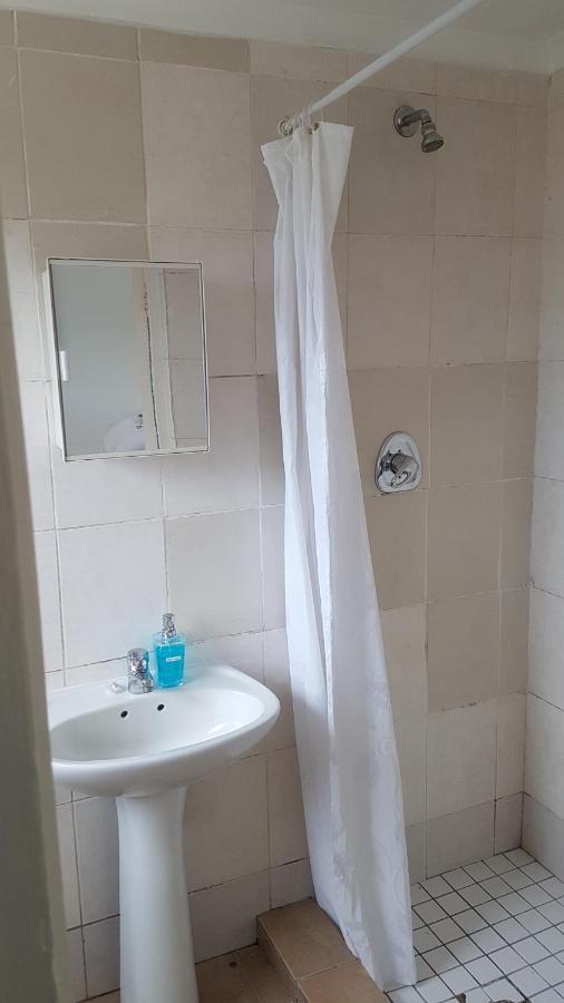 Rustic Budget Dbl Cape Town