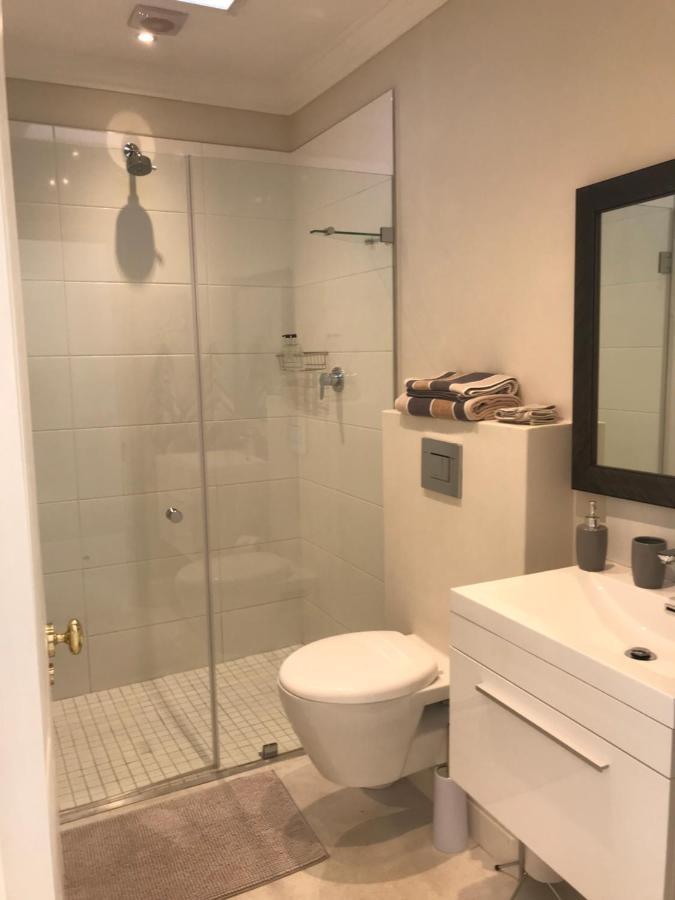1 On Mona Bed & Breakfast Cape Town
