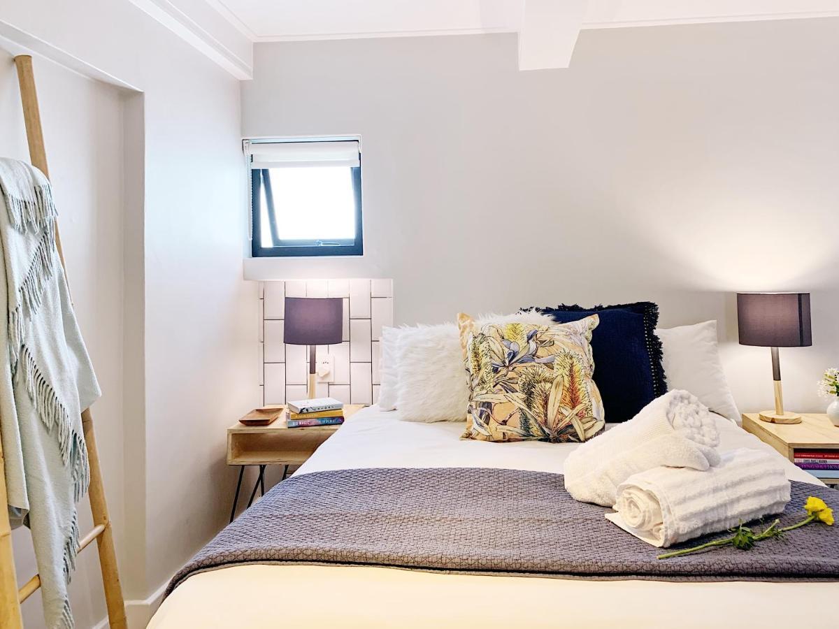 Apartment Urban Pod In Vibrant Point
