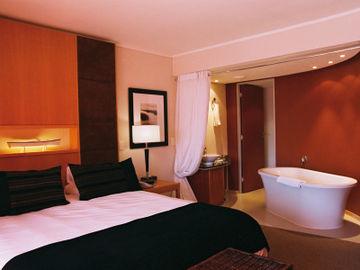 Island Club & 4* Cape Town