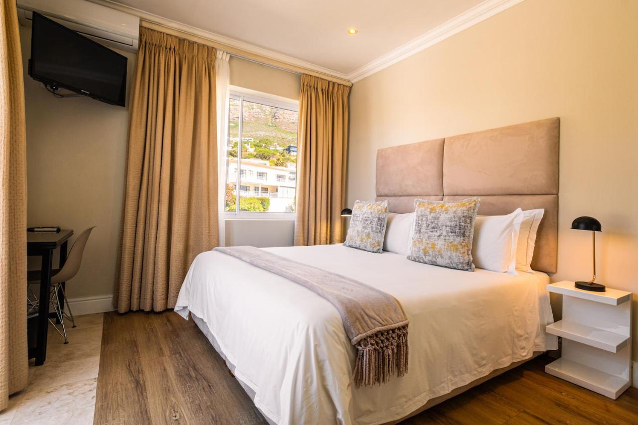 3 On Camps Bay 4*