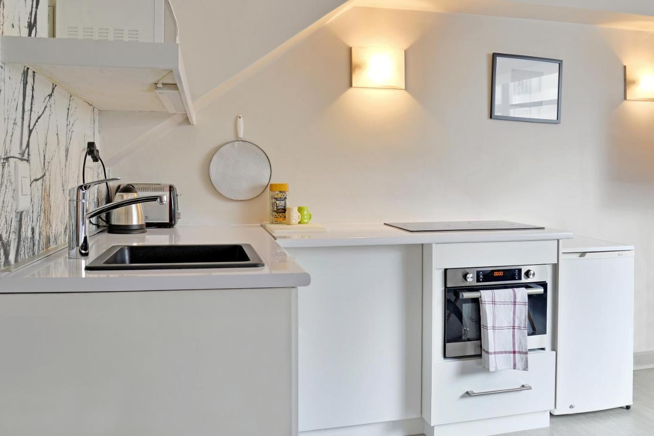 The Bijoux 2-5 - No Load Shedding Apartment Cape Town
