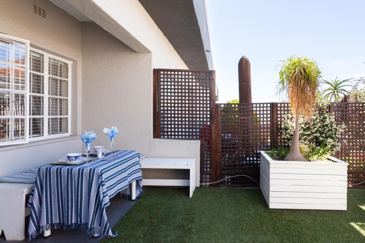 Stunning Studio With Garden & Parking In Sunny Sea Point * Cape Town