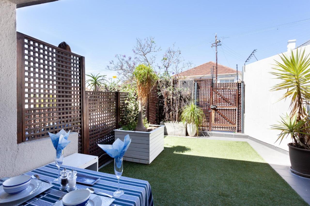 Stunning Studio With Garden & Parking In Sunny Sea Point Apartment Cape Town