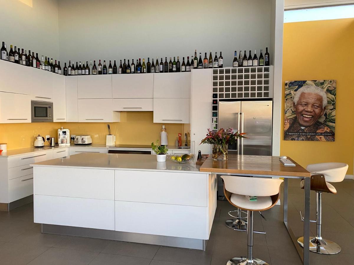 The Baules Camps Bay, Spectacular Luxury Villa Cape Town