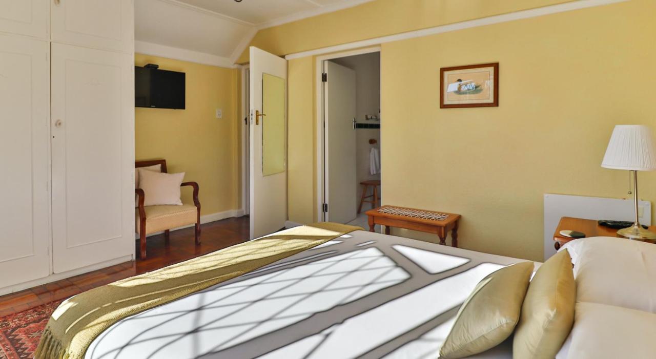 Guest house Knightsbury