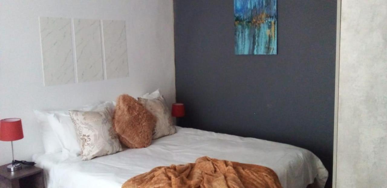 Sir Self Catering 2*