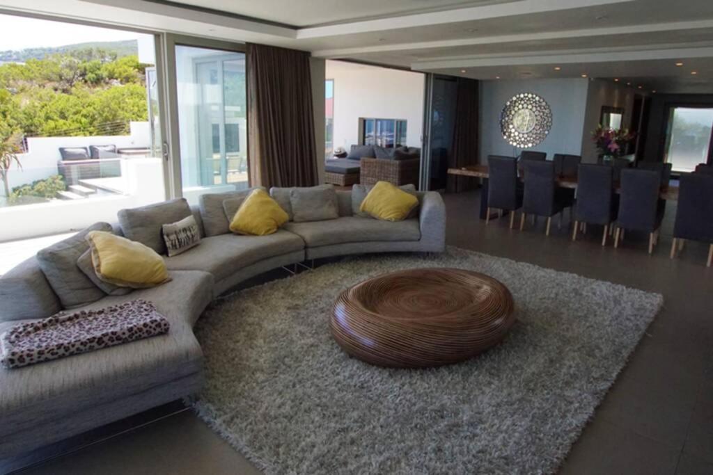 The Baules Camps Bay, Spectacular Luxury Cape Town
