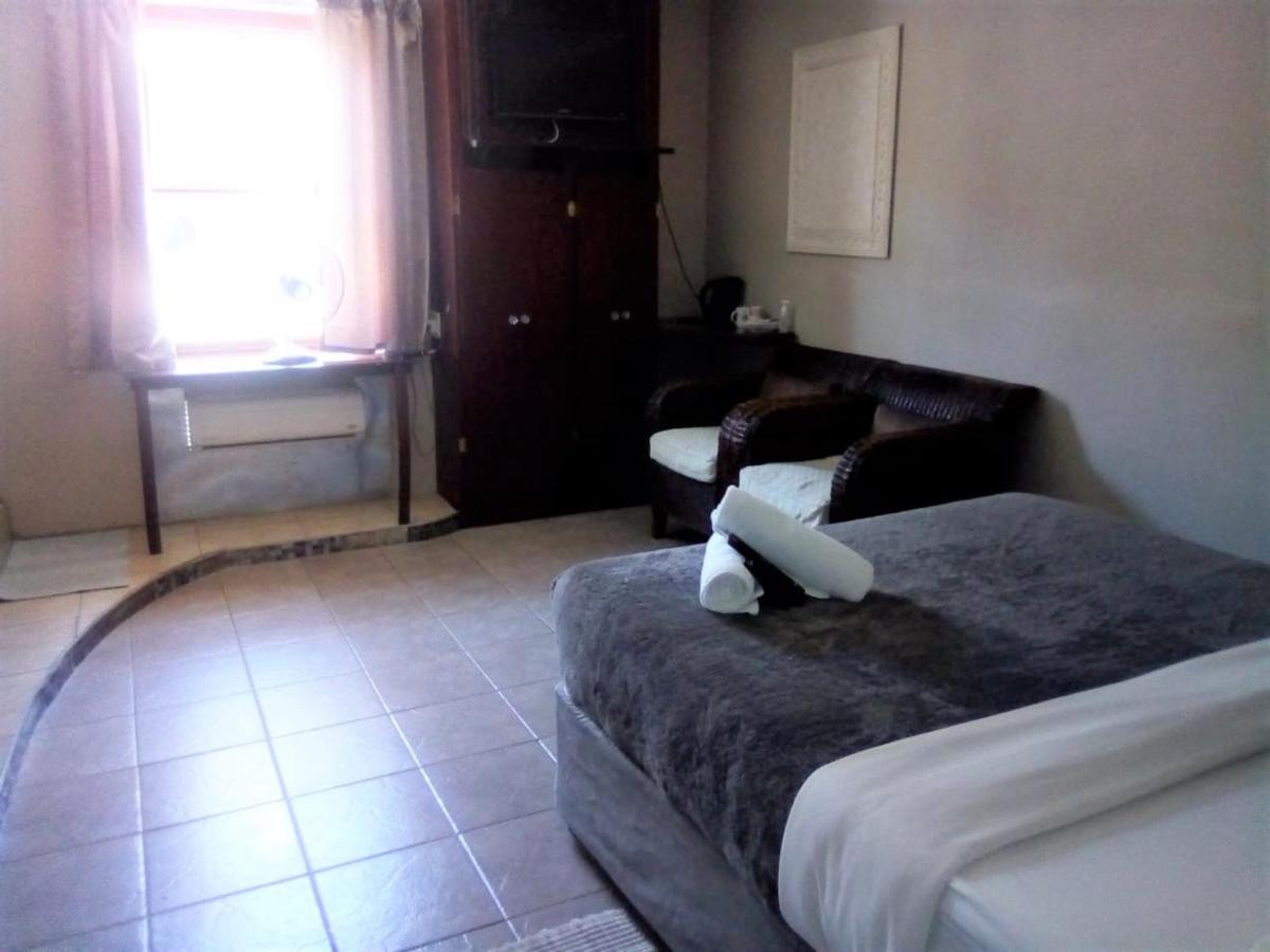 Bread And Barrel Bellville Guest house