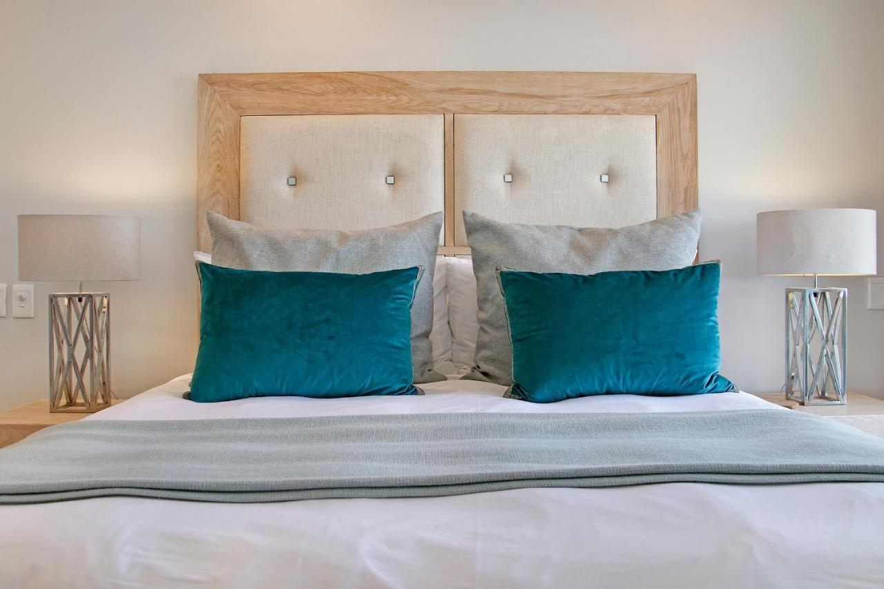 Sunset Bay Camps Bay - With Pool & Sea Views Villa *