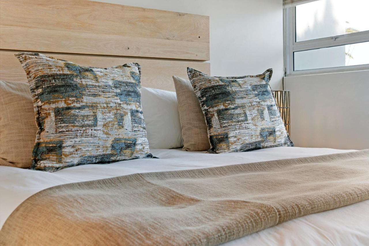 Sunset Bay Camps Bay - With Pool & Sea Views * Cape Town