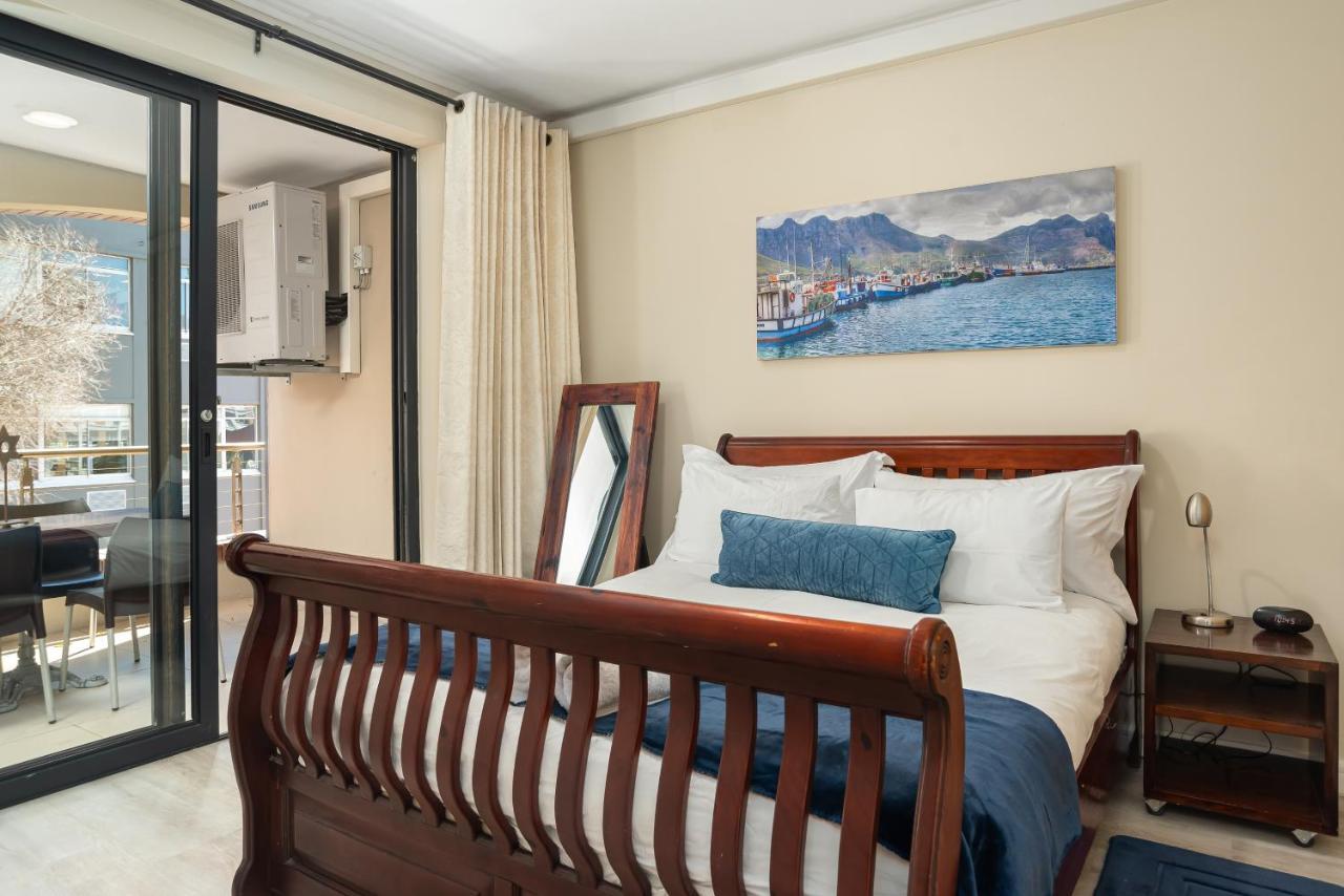 Apartment Rockwell