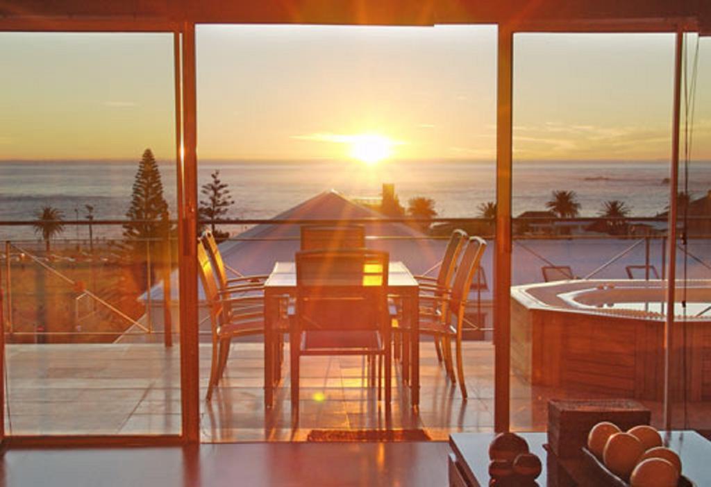 Beachside & Penthouse Apartment