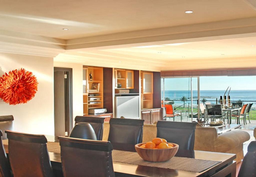 Beachside & Penthouse Apartment *