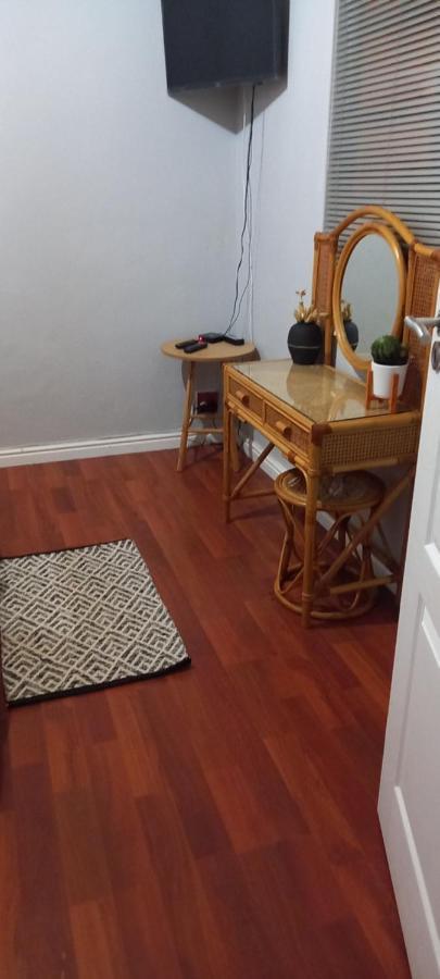 Neo&ruks Self Catering Services Acomodação com café da manhã  Cidade Do Cabo